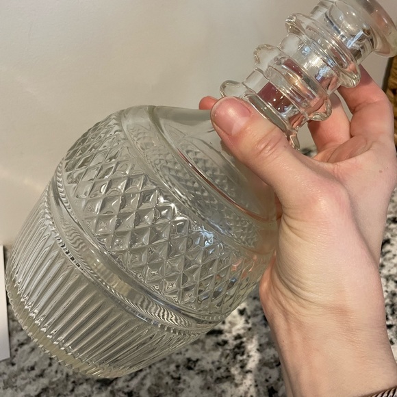 1776 Tiffany and Company Crystal Decanter - Picture 3 of 3